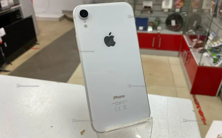 Apple iPhone XR 3/64 ГБ