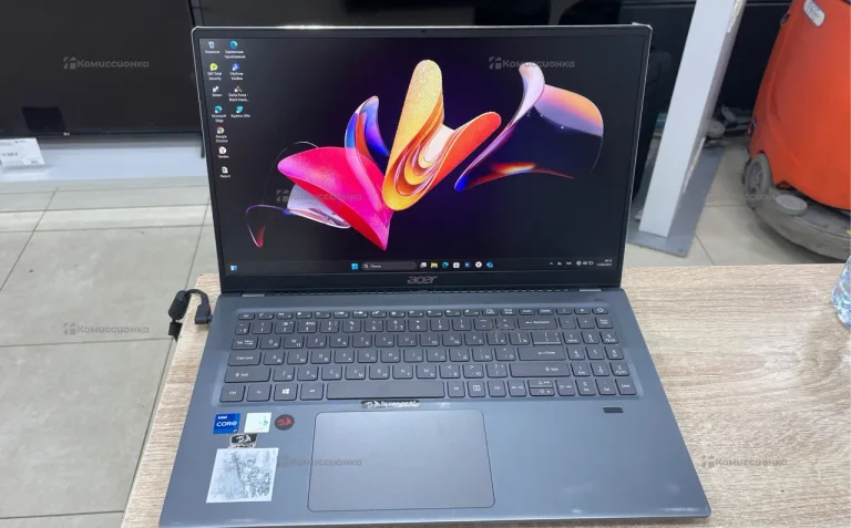 Ноутбук  Acer swift SF316-51