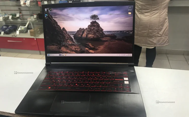 Ноутбук MSI
