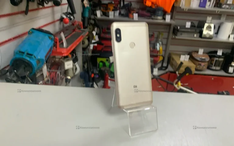 Xiaomi Redmi Note 5 4/64 ГБ
