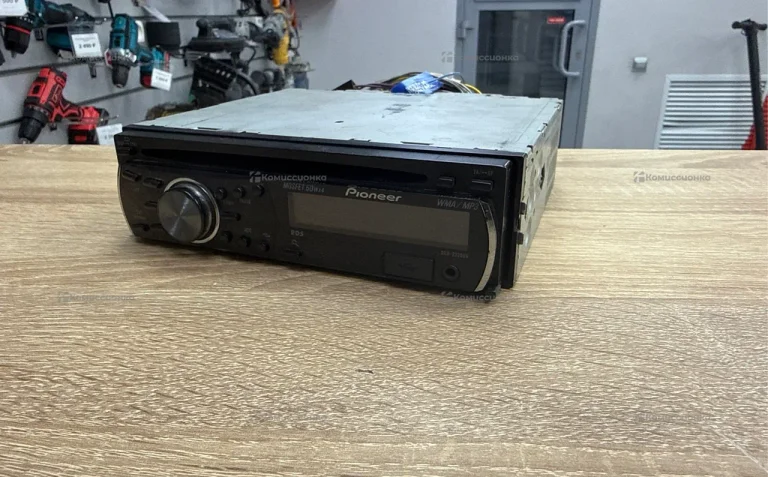 Автомагнитола  pioneer Deh220UB