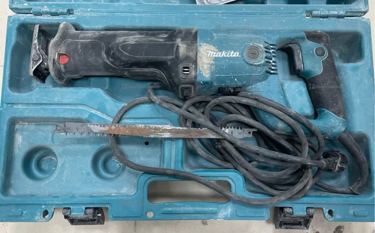 Пила makita JR3050T