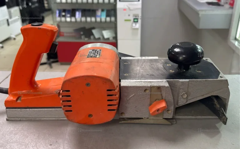 Рубанок оранжевый