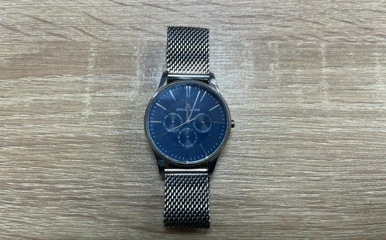 Часы Jacques Lemans