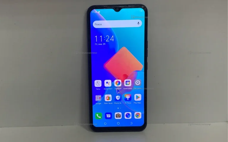 Tecno Spark 8C 4/64 ГБ