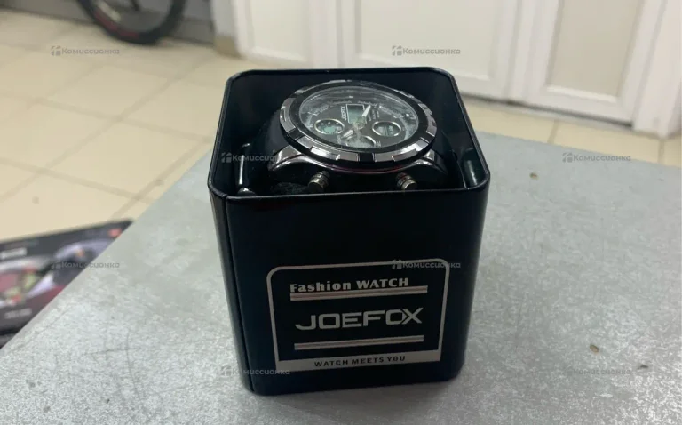 Часы  JOEFOX