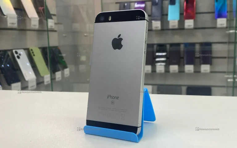 Apple iPhone SE 2/32 ГБ