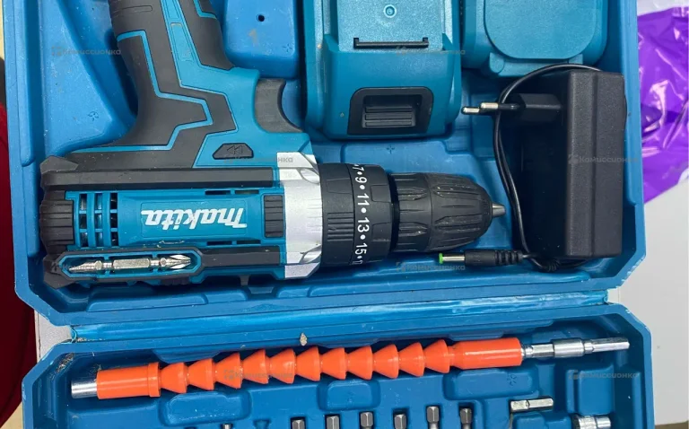 Шуруповерт Makita аккумуляторный