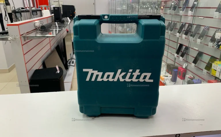 Шуруповерт Makita df488