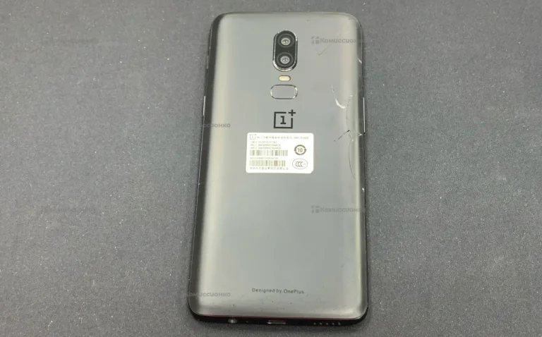 OnePlus 6T 6/128 ГБ