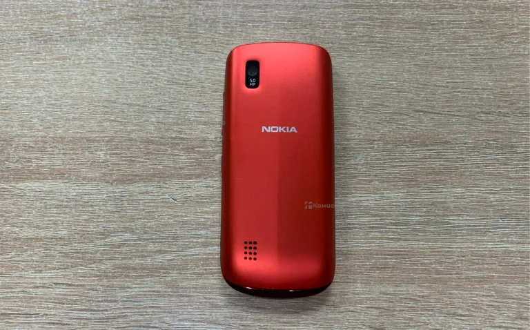 Nokia Asha 300