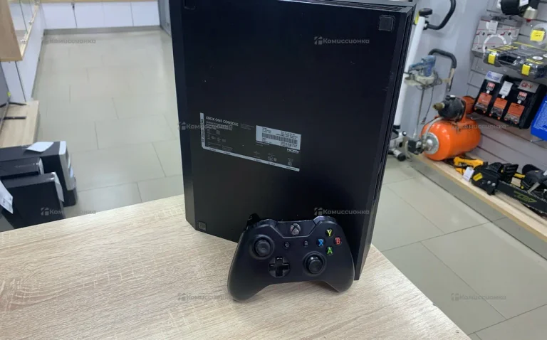 Приставка Xbox One Console