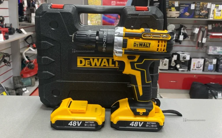 дрель-шуруповерт Dewalt 48V реплика
