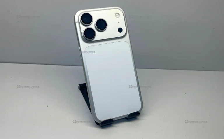 Apple iPhone 17 Pro 8/256 ГБ