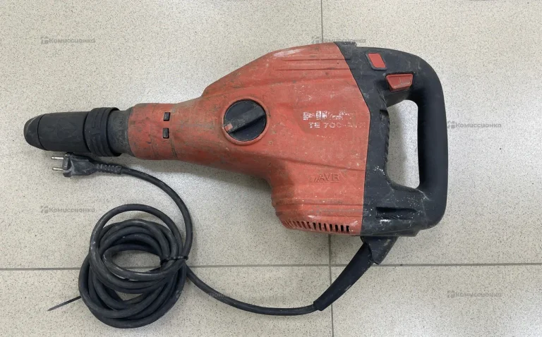 Отбойник Hilti te 700 avr
