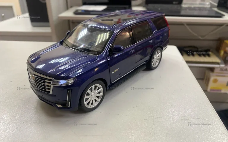 Машинка Cadillac Escalade