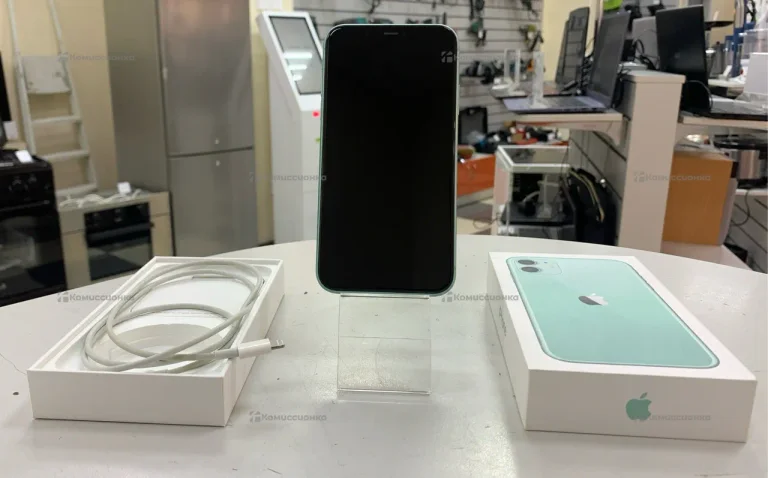 Apple iPhone 11 4/64 ГБ