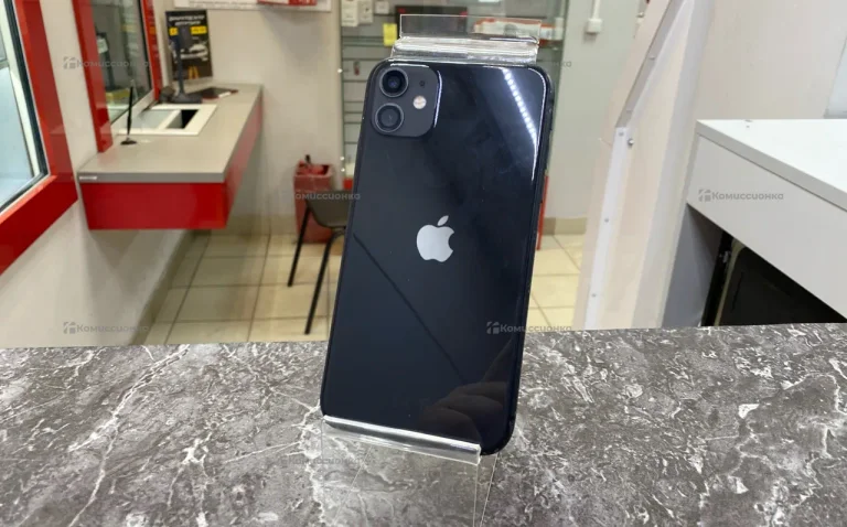 Apple iPhone 11 4/64 ГБ