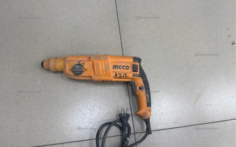 Перфоратор INGCO RGH9028