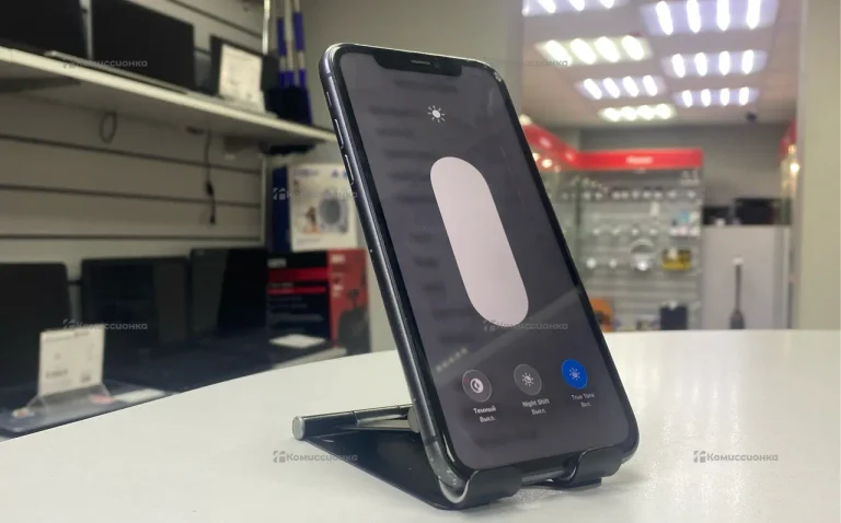 Apple iPhone 11 4/64 ГБ