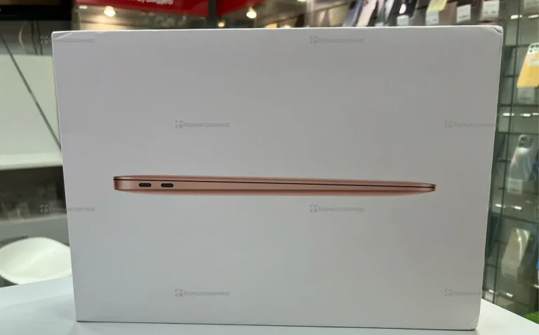 MacBook Air 13 (M1,2020)