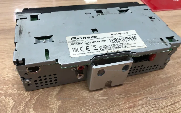 Автомагнитола  pioneer mvh-190ubg