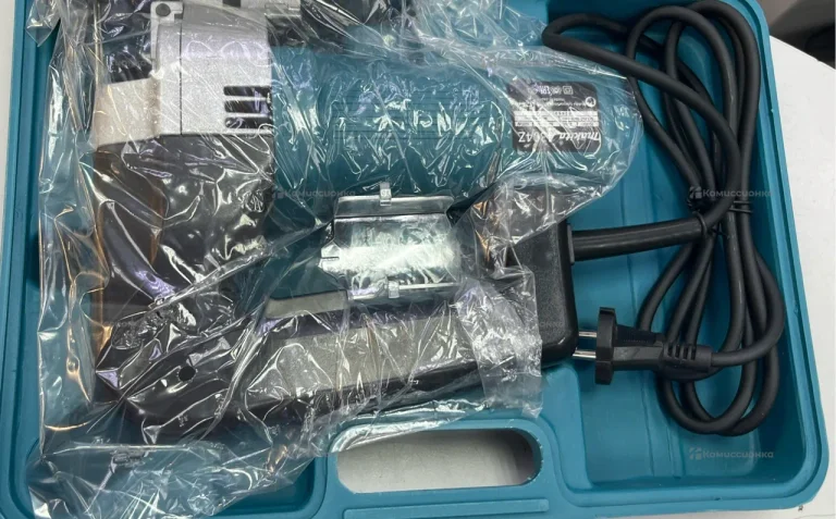 Лобзик Makita 4304Z