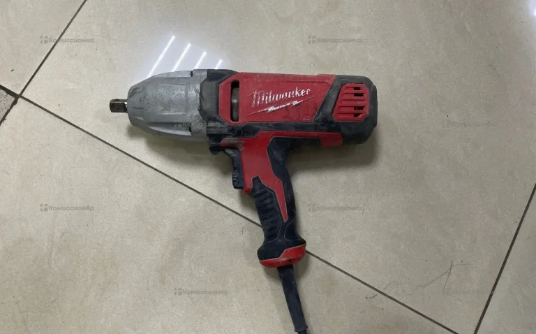 Гайковерт Milwaukee IPWE400R