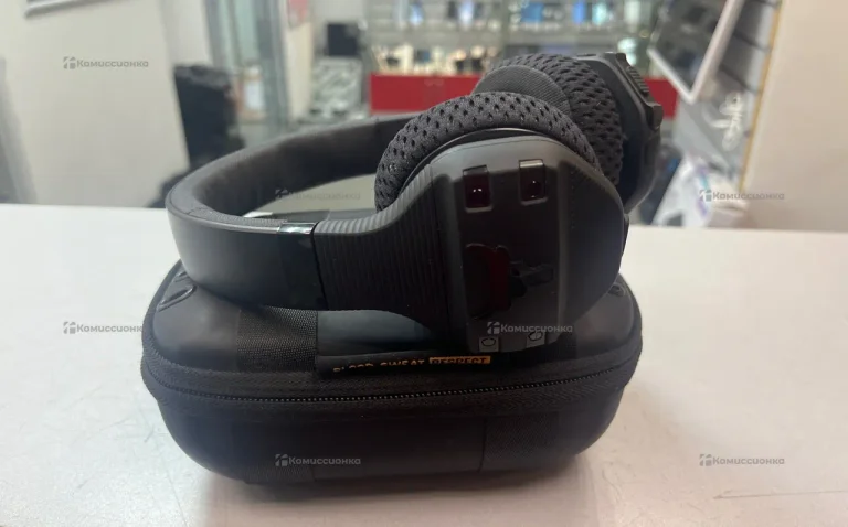 Наушники  JBL under Armour