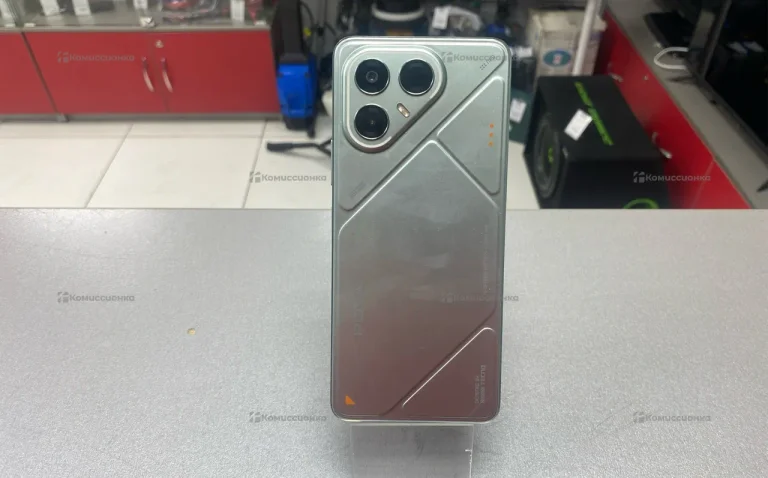 Tecno POVA 7 5G 8/256 ГБ