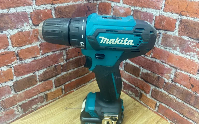Шуруповерт Makita DF333D