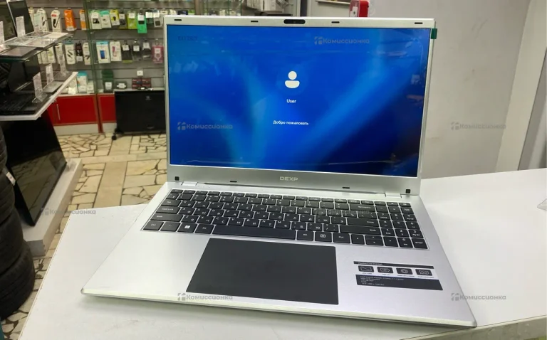 Ноутбук  DEXP aquilon c15 icw300