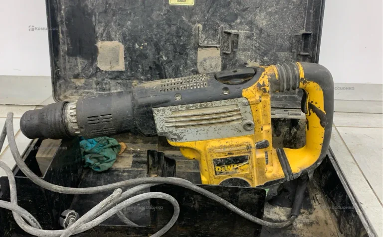 Отбойный молоток dewalt D25762-QS