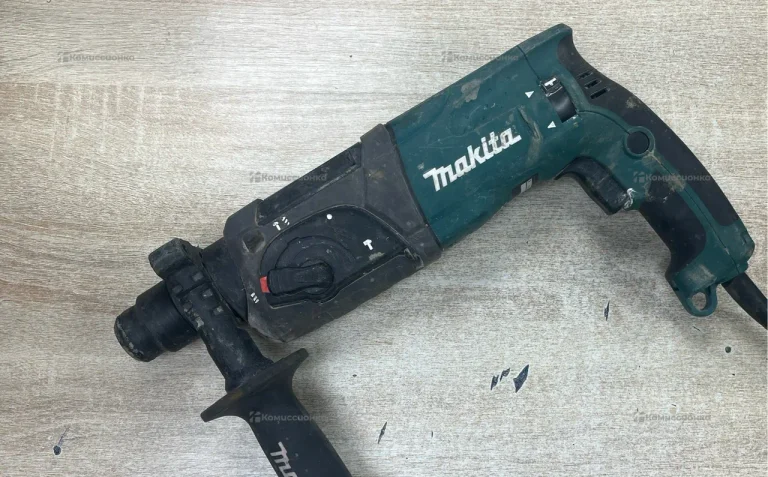Перфоратор Makita HR2470F