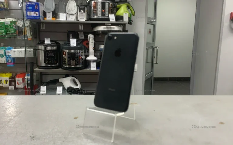 Apple iPhone 7 32 ГБ