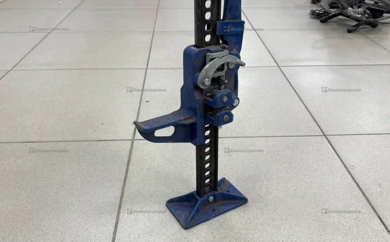 Реечный домкрат Kraft 3t