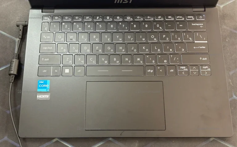 Ноутбук MSI