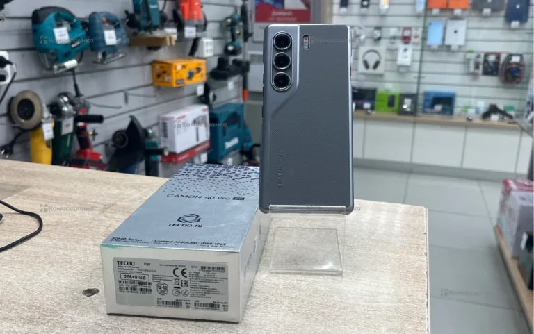 Tecno Camon 40 Pro 8/256 ГБ