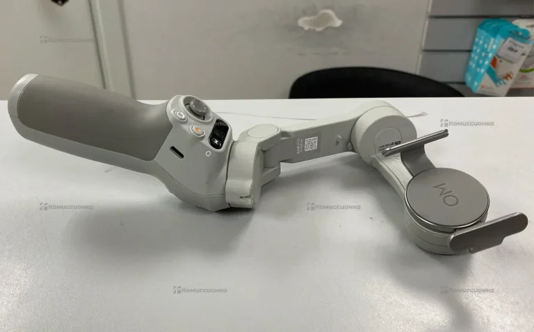 Стабилизатор для сьемки dji osmo mobile se