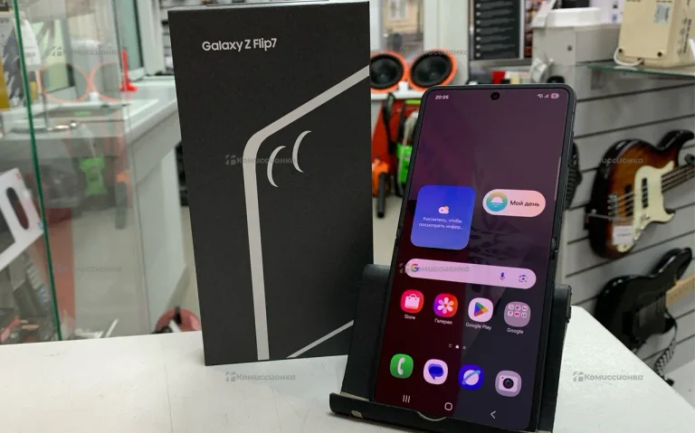 Samsung Galaxy Z Flip7 12/256 ГБ