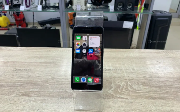 Apple iPhone 7 2/32 ГБ