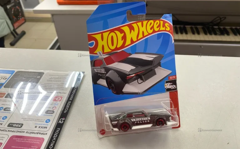 Машинка HotWheels Mad Manga