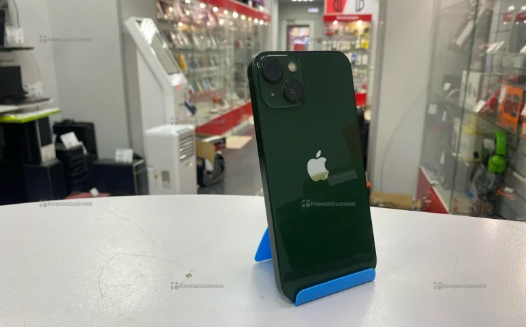 Телефон Apple iPhone 13 4/128 ГБ