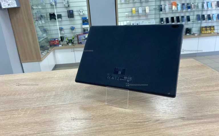 Планшет Lenovo Tab 4 TB-X304L 16Gb
