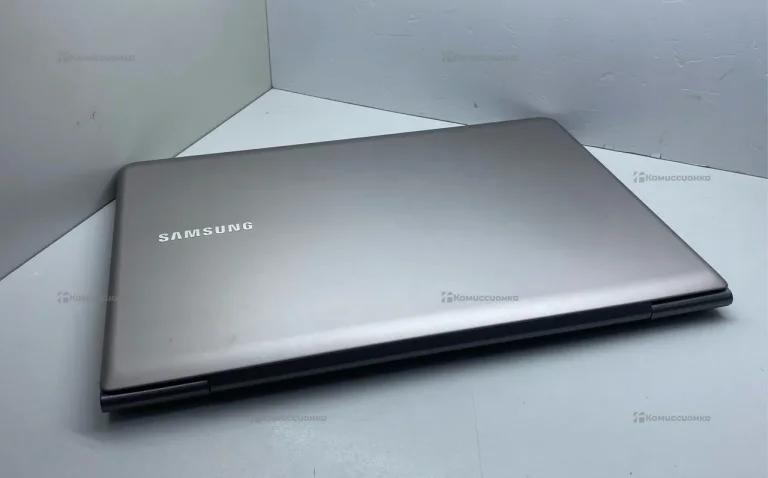 Ноутбук  Samsung 530U4BI