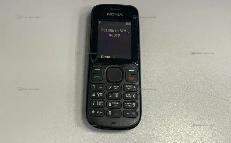 Nokia 100.