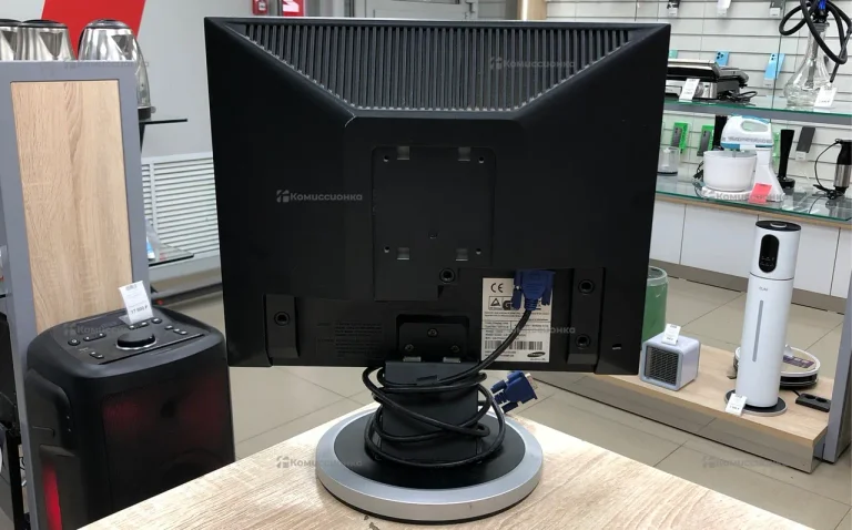 Монитор Samsung SyncMaster 740N