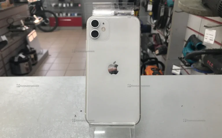 Apple iPhone 11 4/64 ГБ