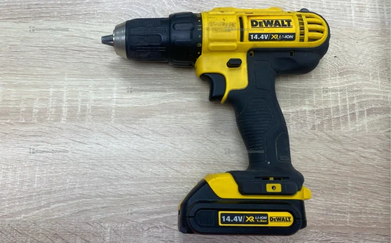 Дрель-Шуруповерт DeWalt DCD734
