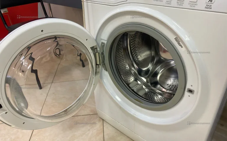 Стиральная машина  Hotpoint Arison WMUL 5050
